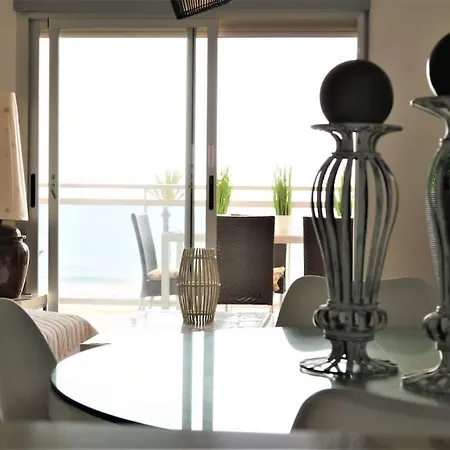 Apto Berta En 1ª Linia De Playa, Piscina Y Parking Privado * Peniscola